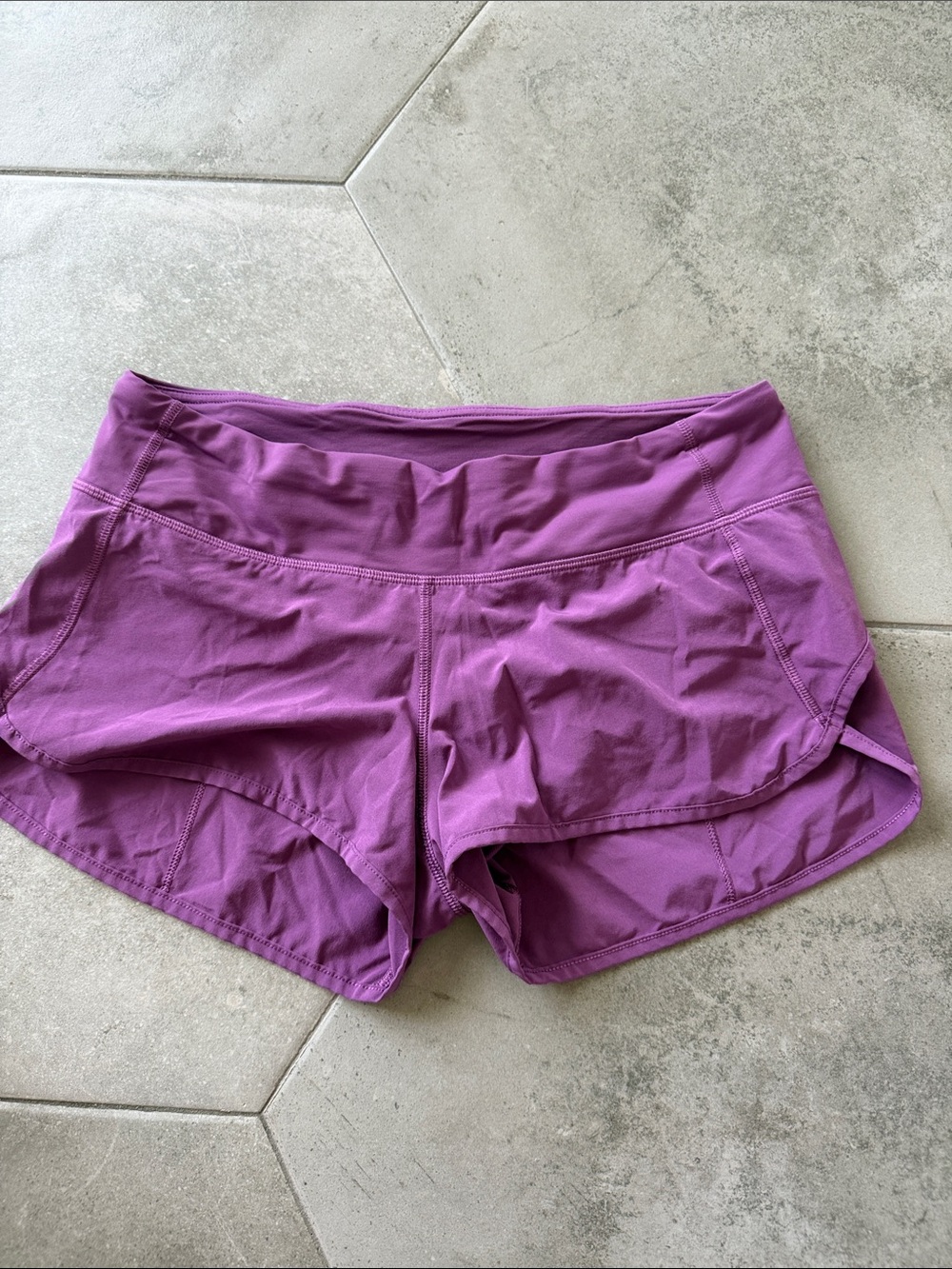 Lululemon purple 2.5” Speed Athletic Shorts - Purple